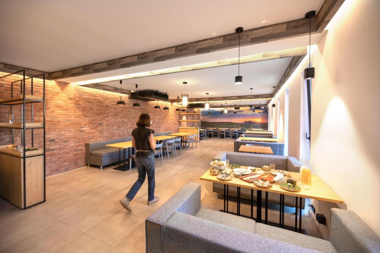 Hotel Takara Dedoplis Tskaro 外观 照片